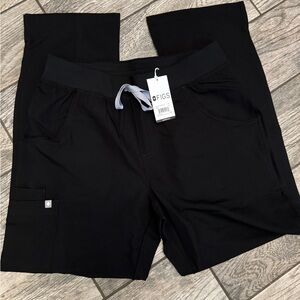 Women Fig’s Kade Scrub Pants Medium Petite